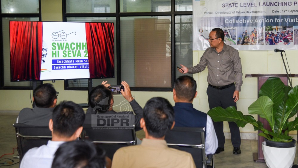 Commissioner and Secretary, Kekhrievor Kevichusa, launched the campaign and administered the Swachhata Hi Seva 2026 pledge on September 17. (DIPR Photo)